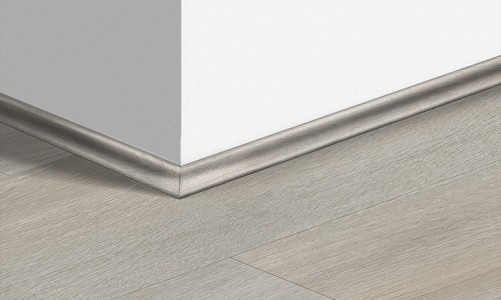 Плинтус виниловый Quick-Step Vinyl Скоция 17х17 мм Шёлковый дуб светлый 40052