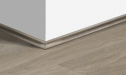 Плинтус виниловый Quick-Step Vinyl Скоция 17х17 мм Серо-бурый шёлковый дуб 40053