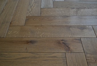 Паркет Ёлка Pattern Parquet Дуб Старый замок 600x100x14 мм Натур